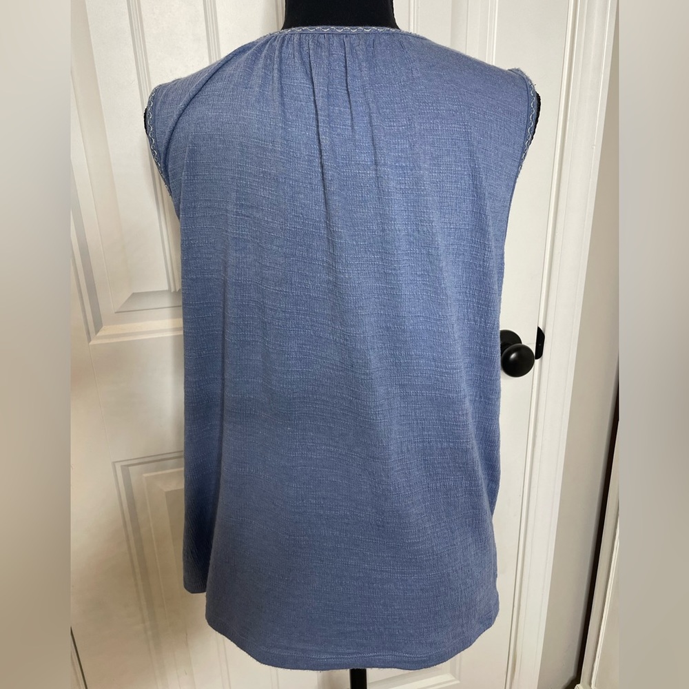 Max Studio Blue Smocked Sleeveless Top - Picture 3 of 7